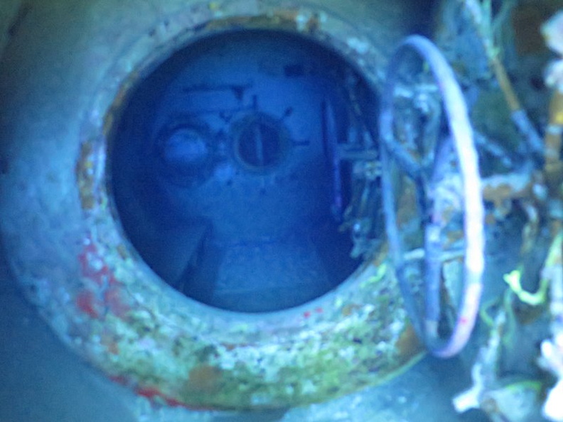 074 Recompresson Chamber USS Kittiwake IMG_5601.jpg